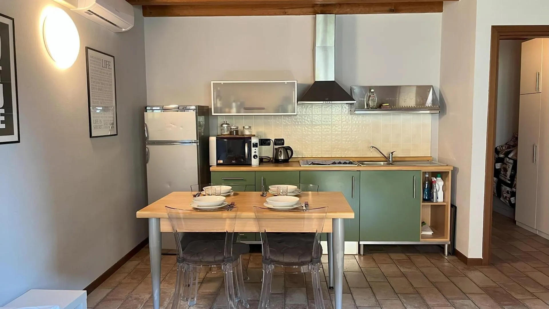 Apartamento Cozy Flat + Parking Close To City Center/Airport Bérgamo Itália